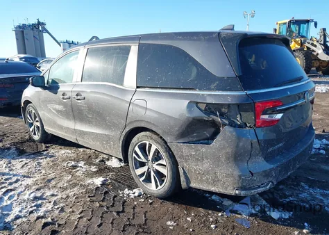 2021 Honda Odyssey Touring z USA, uszkodzony, nr VIN 5FNRL6H8XMB016662